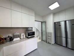 Delias (D18), Terrace #568596741